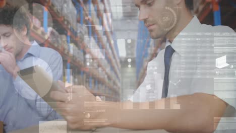 анимация обработки данных над людьми, работающими на складе
