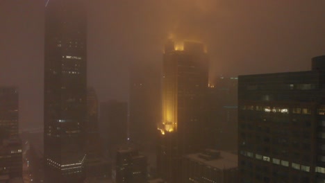 edificios durante una tormenta de nieve. vista aérea