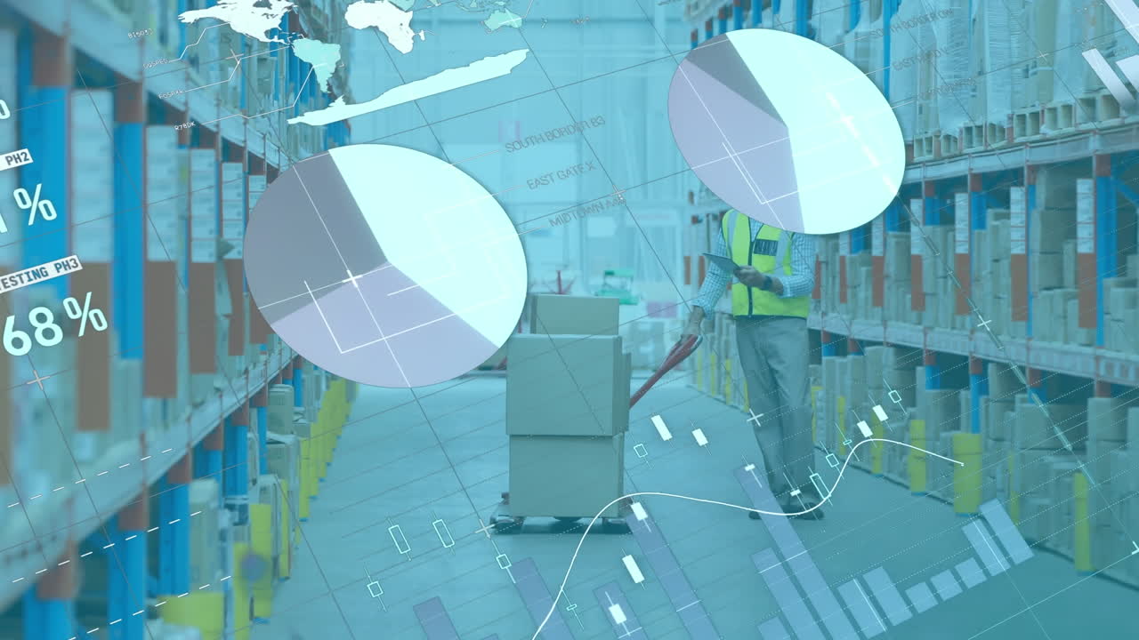 창고에서 상자를 가진 트롤리를 끌고 있는 백인 남성에 대한 인포그래픽 인터페이스의 애니메이션