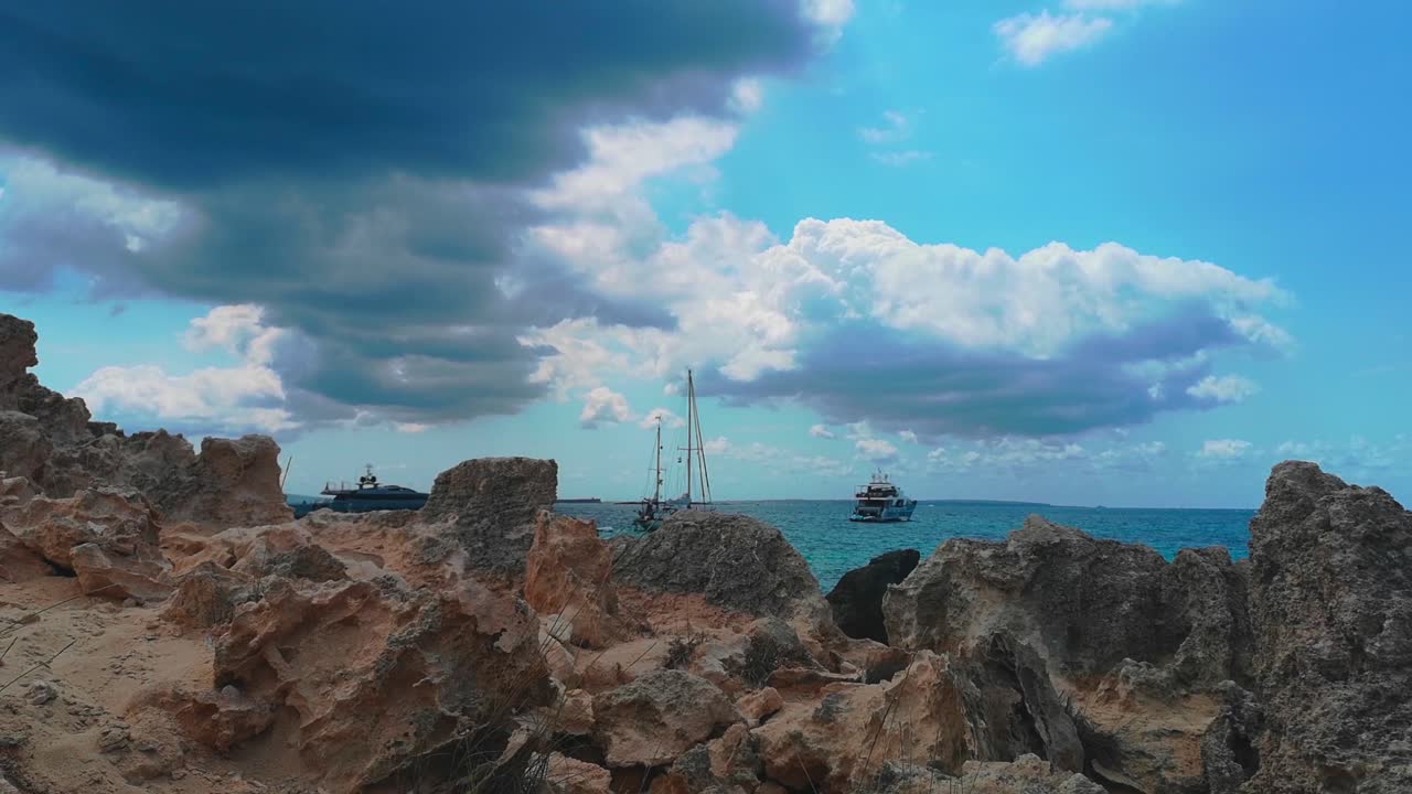 아름다운 해안선을 따라 팬