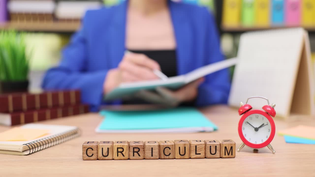 Curriculum and Learning