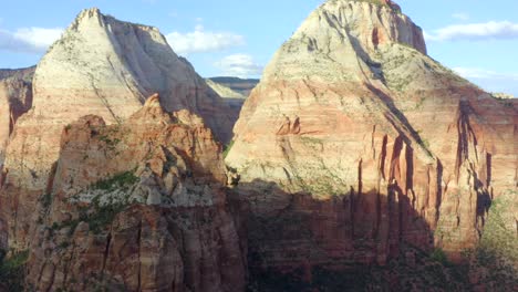 Imágenes-Aéreas-De-Drones-Del-Parque-Nacional-Zion-En-Utah,-Estados-Unidos