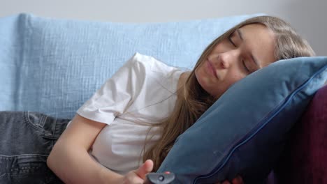 sleeping woman on a pillow, static