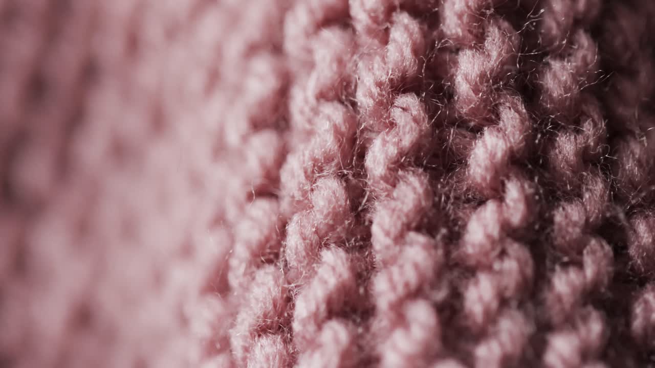 복사 공간과 함께 분홍색 양털 크로 ⁇  천의 클로즈업의 마이크로 비디오
