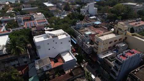 vista aérea del templo de manakula vinayagar y los centros espirituales en pondicherry