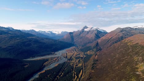 4k-60fps-Luftvideo-Vom-Thompson-Pass,-Auf-Der-Straße-Nach-Valdez,-Alaska