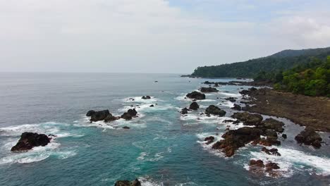 Drone-Footage-Of-Pacific-Ocean-Rocky-Coast-In-El-Choco,-Colombia-South-America