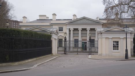 Exterior-De-Hanover-Lodge-Cerca-De-Regents-Park-En-Londres,-Reino-Unido-3