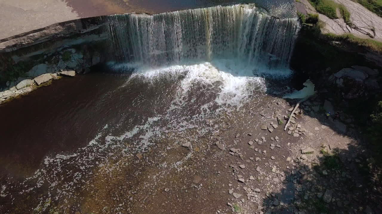 에스토니아 의 자갈라 폭포 의 공중 사진