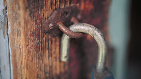 Detalle-Macro-Foto-De-Una-Vieja-Cerradura-Oxidada