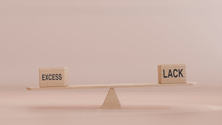 ECCESSO E MANCANZA IN EQUILIBRIO SULL'ALTALENA
