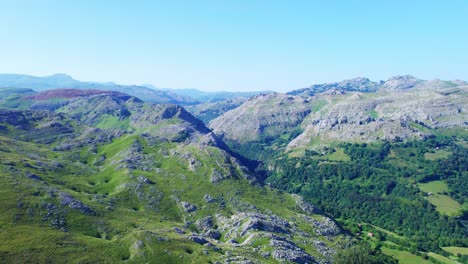 Aerial-shot-of-breathtaking-mountain-in-cantabria,-Spain