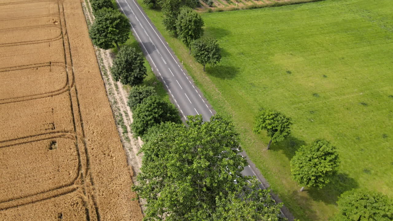 폴란드 mlynary 근처의 raodside 농업의 erial 보기