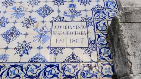 la iglesia da misericordia de aveiro obtuvo sus azulejos en 1867, como muestra su fachada