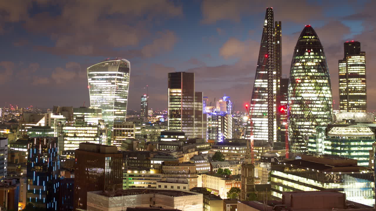 런던 알드위치 뷰 나이트 4k 01