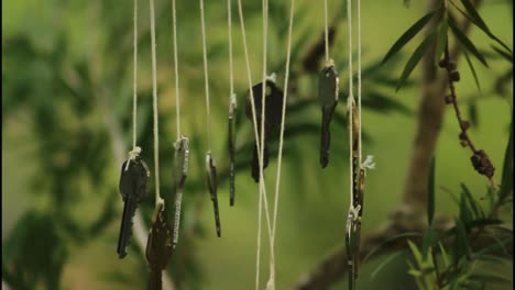 campanas de viento hechas de llaves