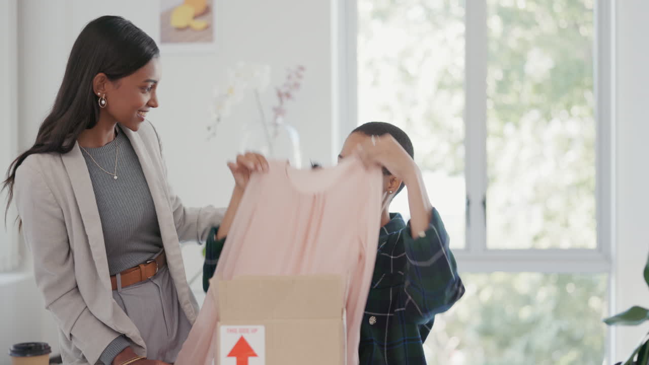 행복한 사람들, 패션의 상자에서 꺼내는 것