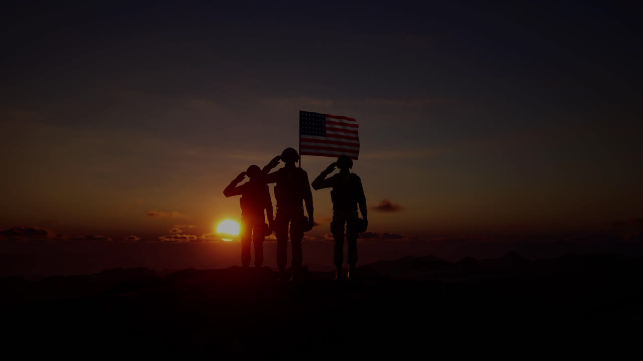 silueta de un soldado con la bandera estadounidense de pie contra el fondo de una puesta o amanecer. concepto de fiestas nacionales. día de conmemoración