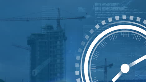 animación del icono del reloj y procesamiento de datos en comparación con la vista aérea del sitio de construcción