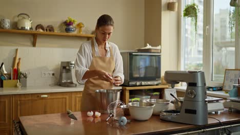 woman baking in her kitchen