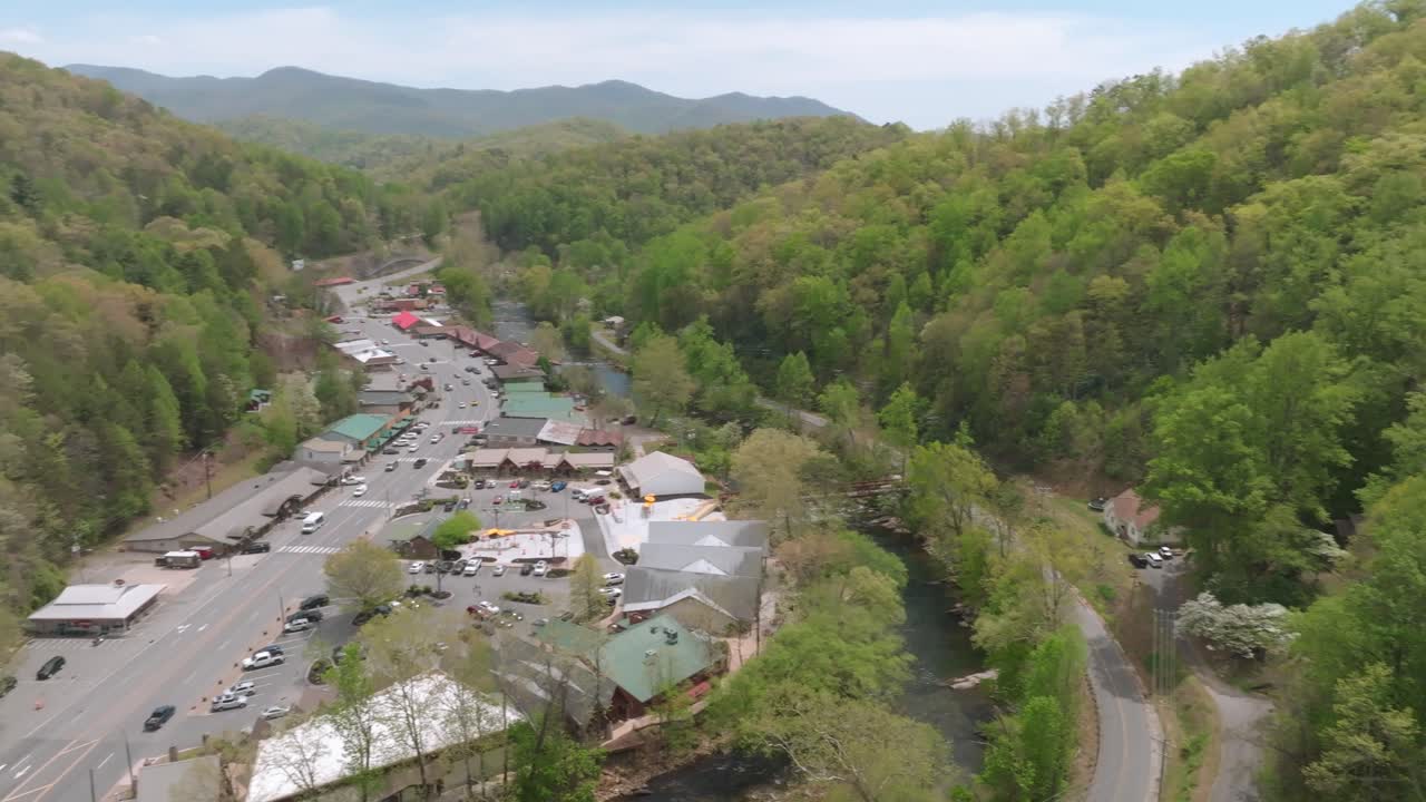 Cherokee Tennessee Aerial Drone pan right to left