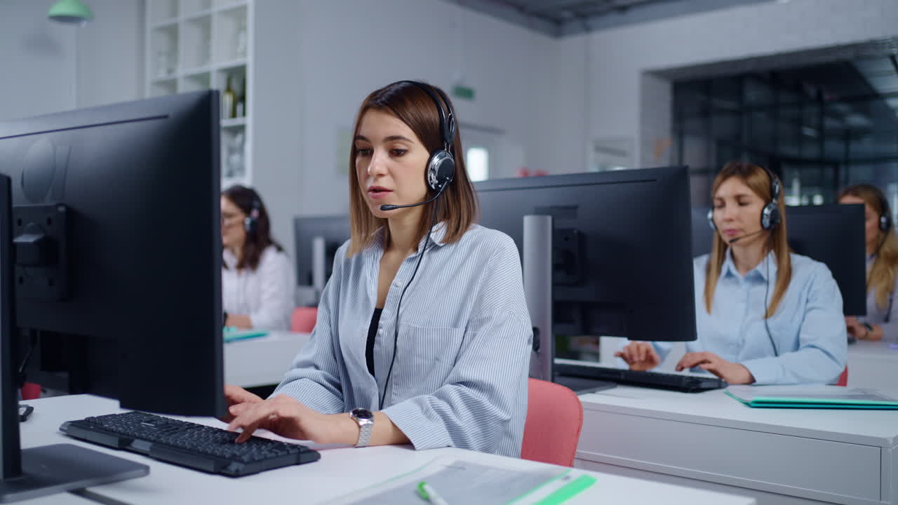 equipo de servicio al cliente en acción