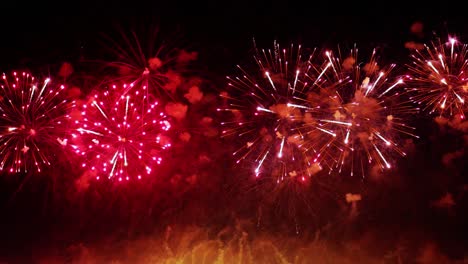 Colorful-fireworks-exploding-in-the-night-sky.-Celebrations-and-events-in-bright-colors.