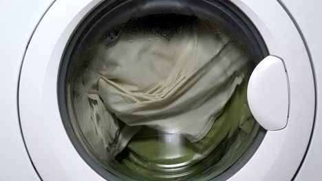 washing machine washes clothes