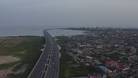 Straßenbrücke-Nigeria-Drohne-02