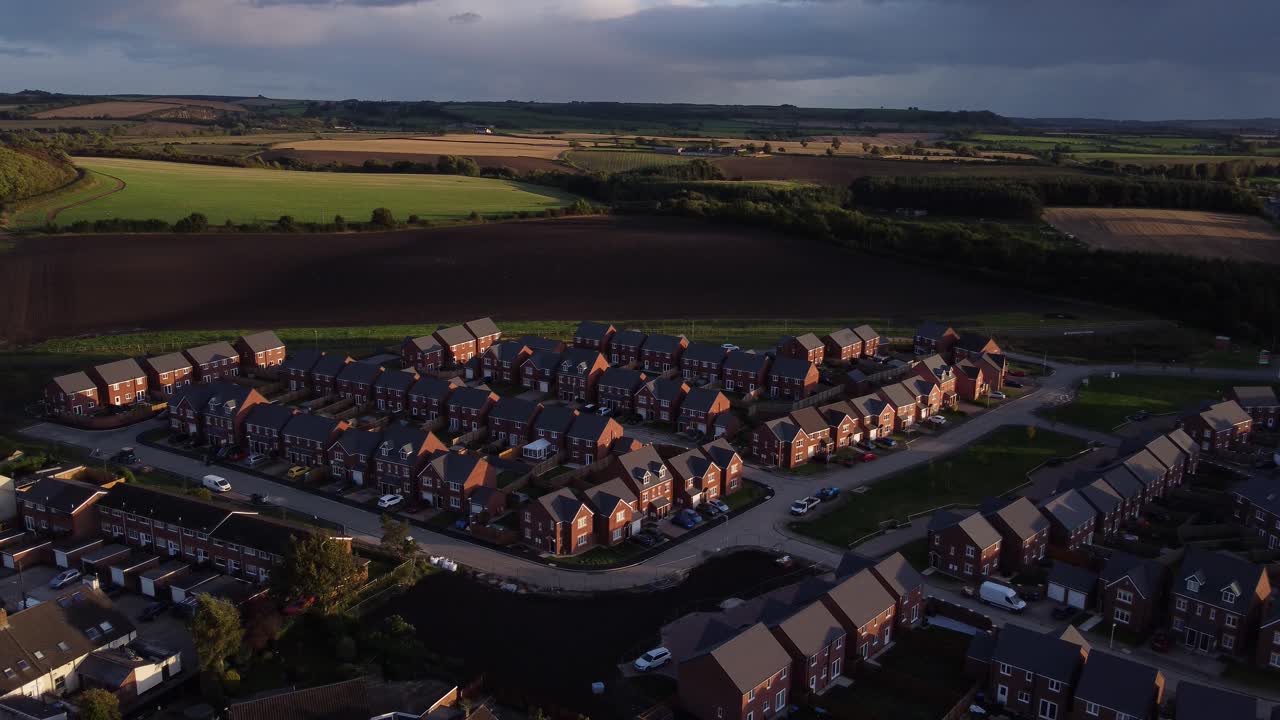 Nyt boligområde i Sherburn Village, County Durham – Droneoptagelser i 4K HD fra luften