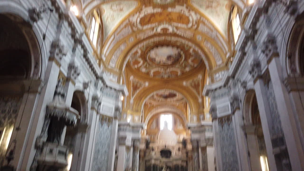 venecia, dentro de una iglesia, 4 k, 59