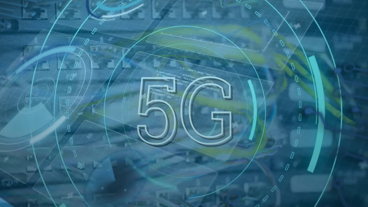 animación de la interfaz digital y procesamiento de datos a través de la sala de servidores