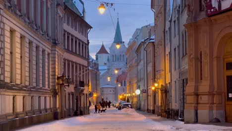 Magical-Snowfall-in-Riga-Old-Town:-Exploring-the-snowy-Streets-at-Dusk