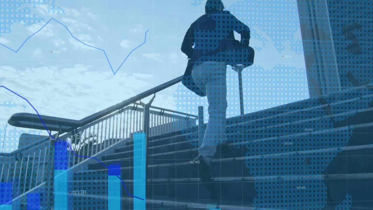 animación del procesamiento de estadísticas financieras sobre un hombre de negocios subiendo las escaleras