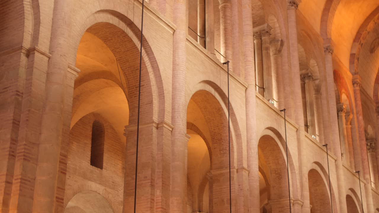Interior Nave Of The Basilica Of Saint-sernin In Toulouse, France. - wide shot