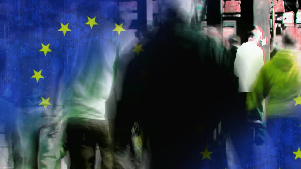 personas cruzando la calle video