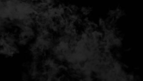explosión ultra realista con espeso humo negro en un fondo negro aislado en cámara lenta.