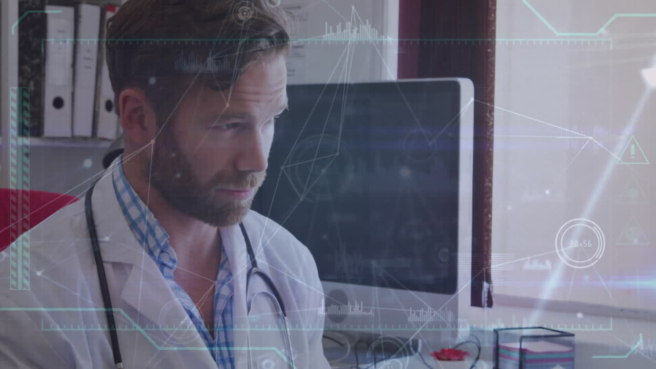 animación del procesamiento de datos sobre un médico caucásico hablando