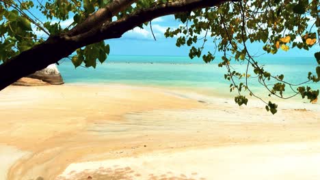 Koh-Samui,-Weißer-Sand-Und-Klares-Türkisfarbenes-Wasser-Auf-Einer-Paradiesischen-Insel-In-Thailand