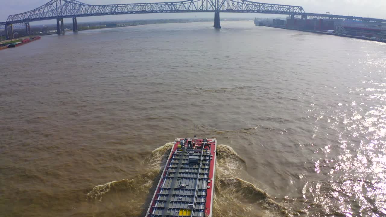 뉴올리언스 미시시피 강 바지선