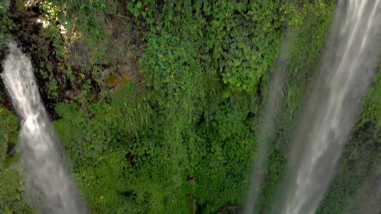 cascada sekumpul bali indonesia 2018