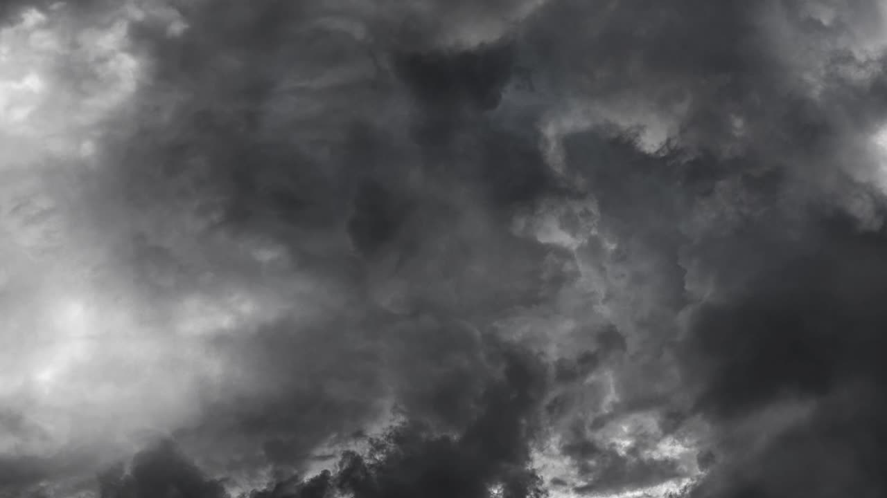 gray Clouds  And Thunderbolts Lightning 4k