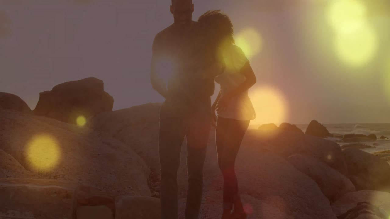 다양한 커플이 산책하는 스의 애니메이션