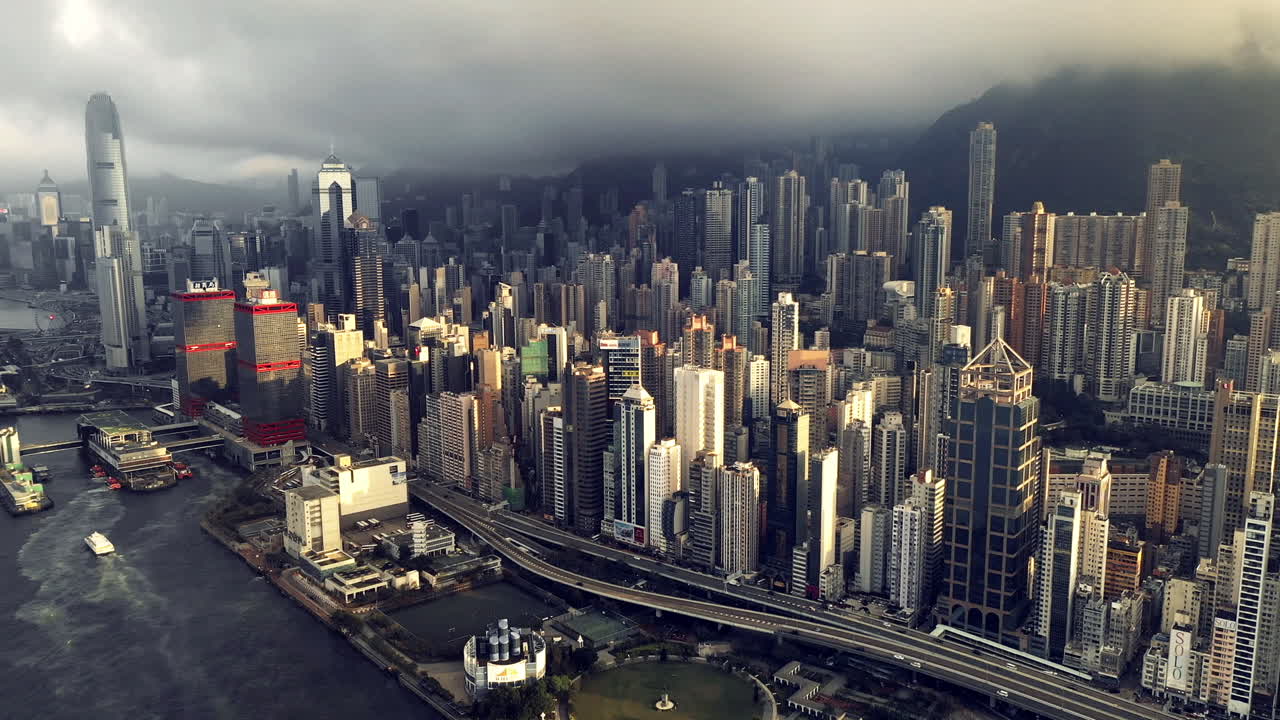 hong kong, una ciudad junto al mar.