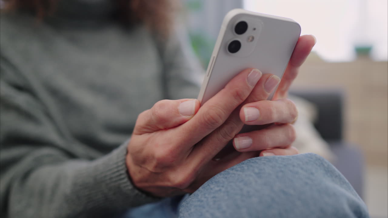 teléfono de mano, comunicación por internet