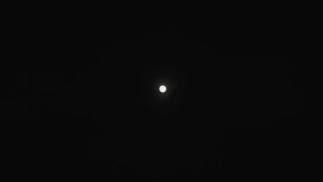 luna llena en el cielo nocturno de chicago