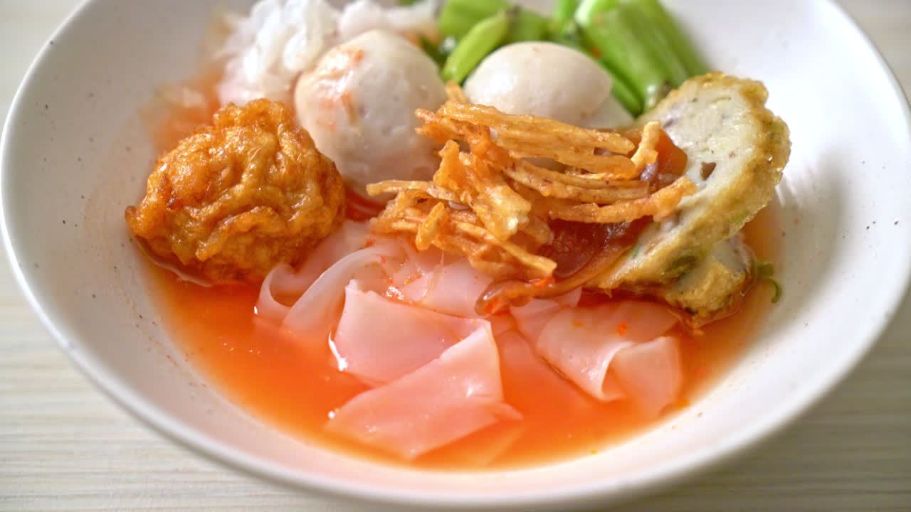 (Yen-Ta-Four) - Thai Style Noodle with assorted tofu and fish ball in Red Soup - Asian food style