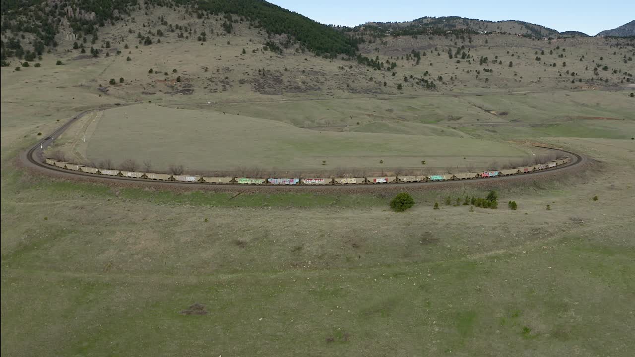 공중 철거 및 산에  열차