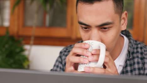 Geschäftsmann,-Homeoffice-Und-Kaffeegetränk