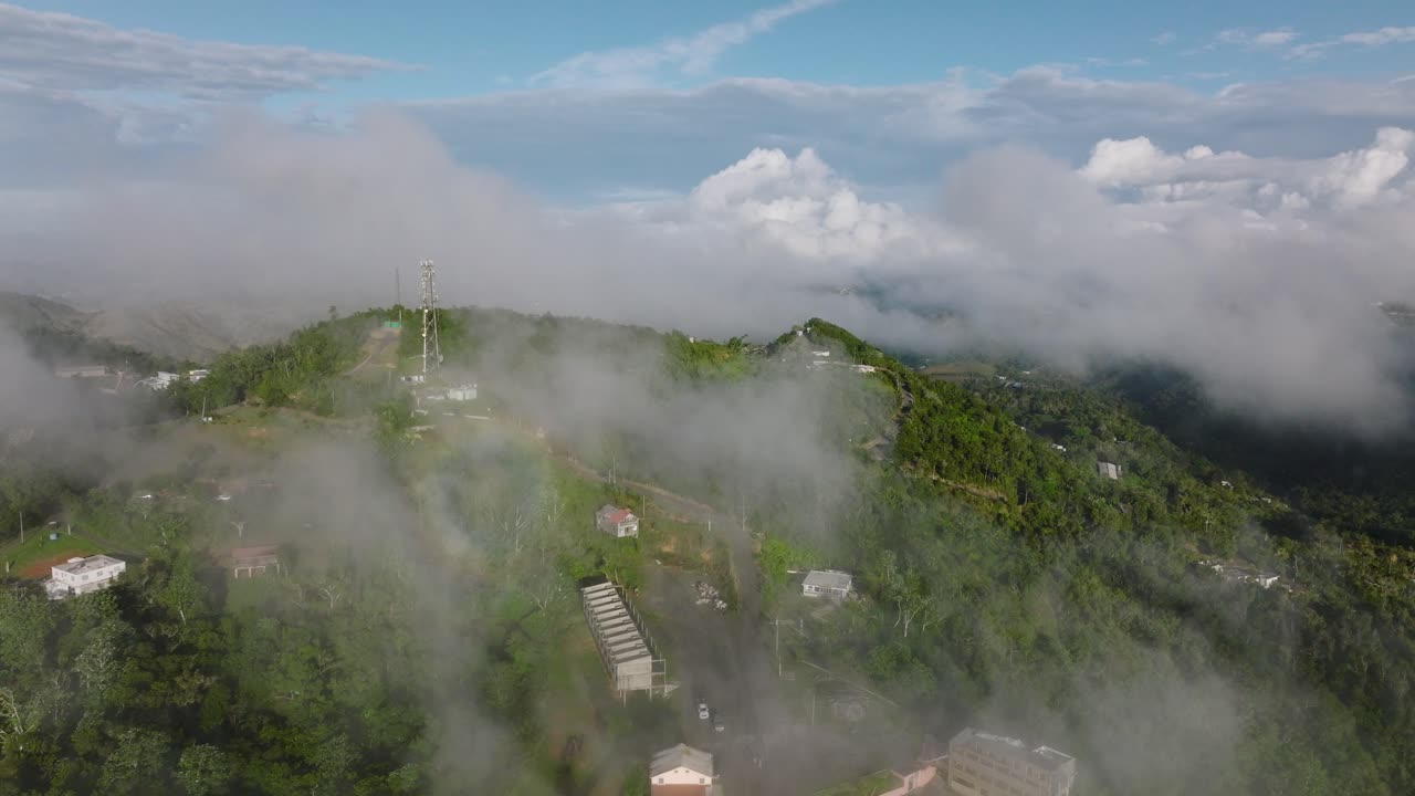 tetas de cayey high above the clouds in 푸에르토리코 5k mavic 3 cine drone 영상 9